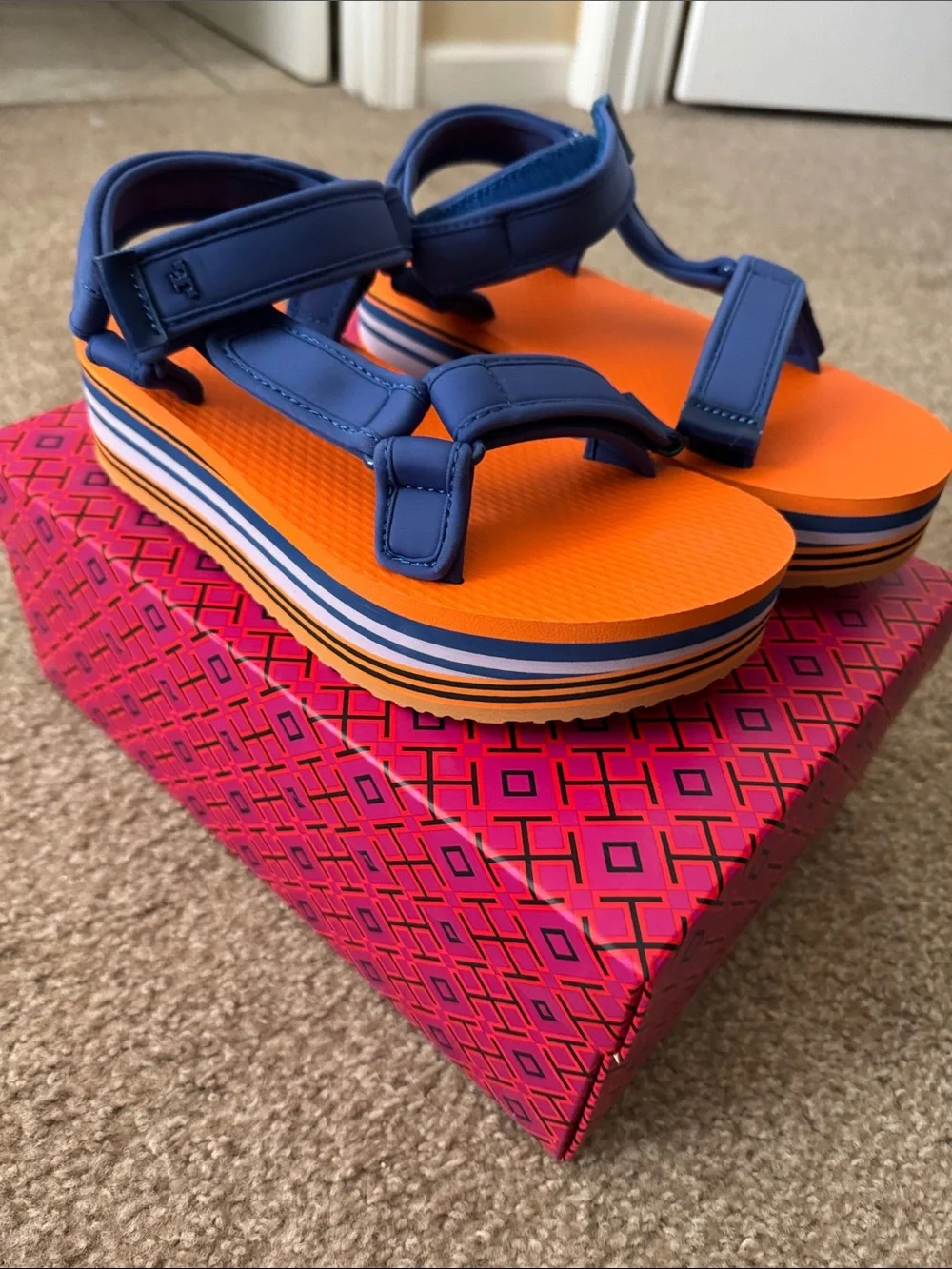 NEW Tory Burch Sport Eva Sandals, size 8 - Picture 1 of 5